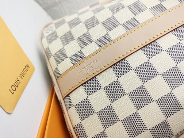 ルイヴィトンバッグ角部分ディテール